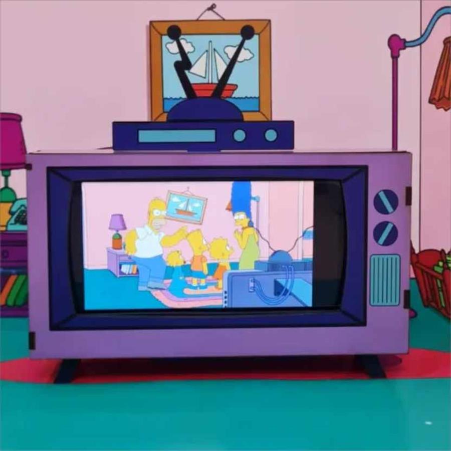 SOPORTE CELULAR TV SIMPSONS - ADORNO GEEK